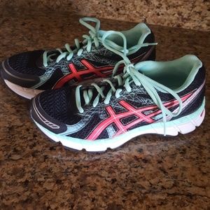 Asics running tennis shoes